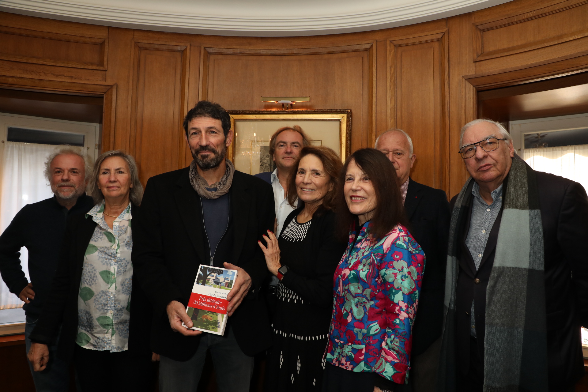 Le célèbre écrivain Joël Dicker intègre le jury du Prix Littéraire 30  Millions d'Amis - Fondation 30 Millions d'Amis