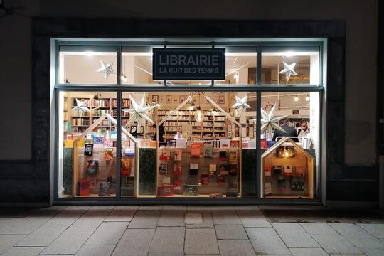 Librairie La nuit des temps, Rennes, décembre 2021.