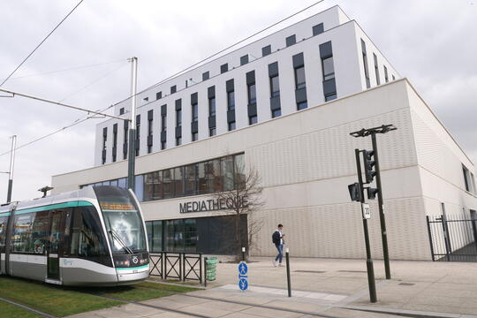 La nouvelle médiathèque de Villetaneuse a coûté huit millions d'euros.
