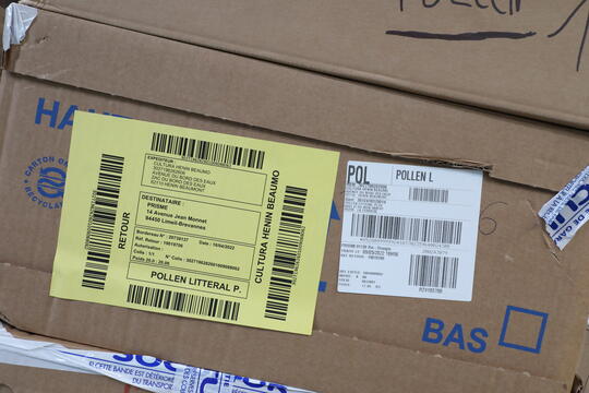 Carton de retour du distributeur Pollen