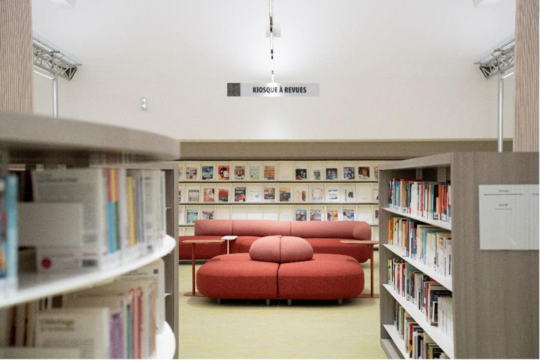 À l'intérieur de la nouvelle bibliothèque Louis Nucéra à Nice 