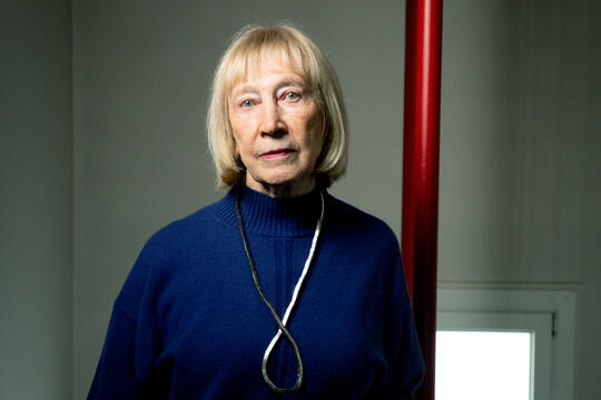 Chantal Thomas Femmes sur fond azur Seuil0.jpg