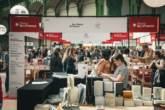 Le stand de la région Île-de-France au Festival du livre de Paris 2026