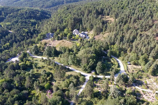 Le centre écologique Terre vivante dans la région naturelle du Trièves, dans l'Isère