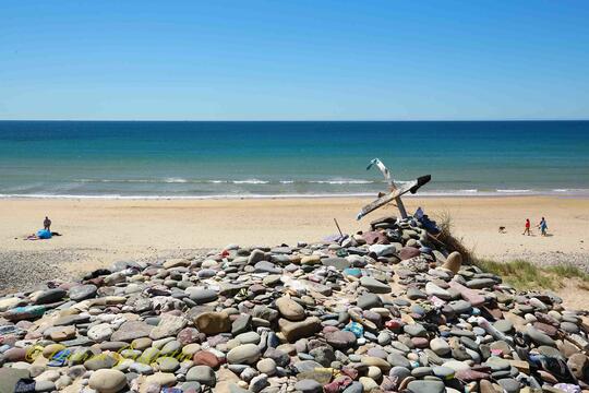 La tombe de Dobby sur la plage Freshwater West