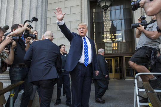 DonaldTrumpRepors For Jury DutyIn Manhattan en 2015