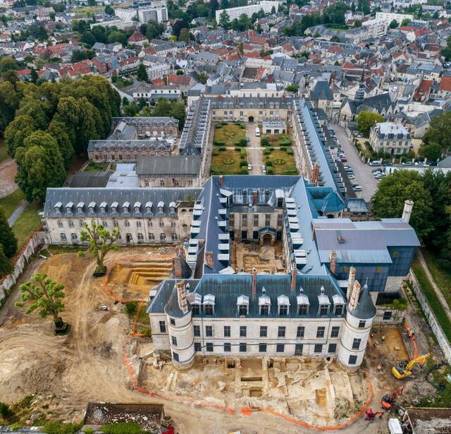 Vue générale de la fouille du château de Villers-Cotterêts - Photo Denis Gliksman, Inrap