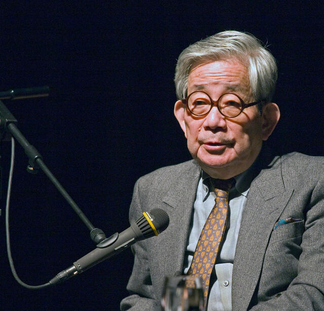 Kenzabûro Oe à l'Institut culturel japonais de Cologne, 2008.