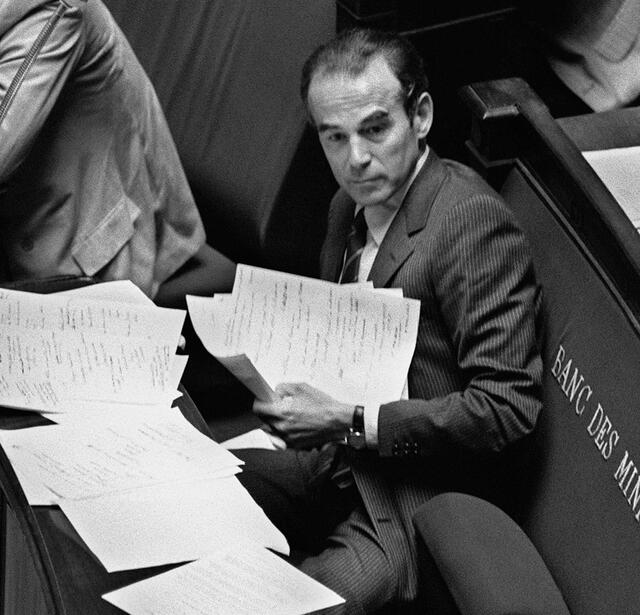 Robert Badinter ministre de la justice à l'assemblé nationale le 17 septembre 1981