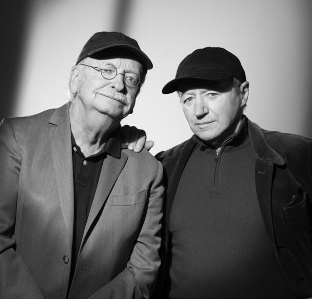 Erik Orsenna et Bernard Matussiere Voyages aux pays nomades Leau le sable et les reves Metailie0.jpeg