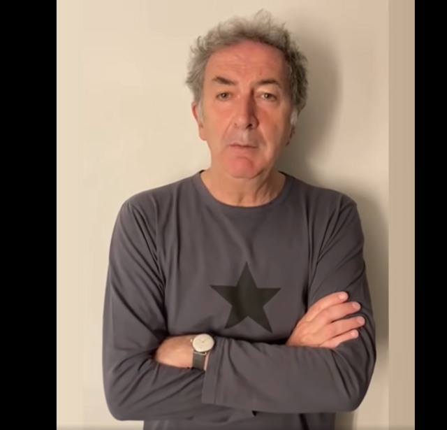 Dans une vidéo, l'acteur François Morel a appelé à soutenir la librairie Le Passage, à Alençon