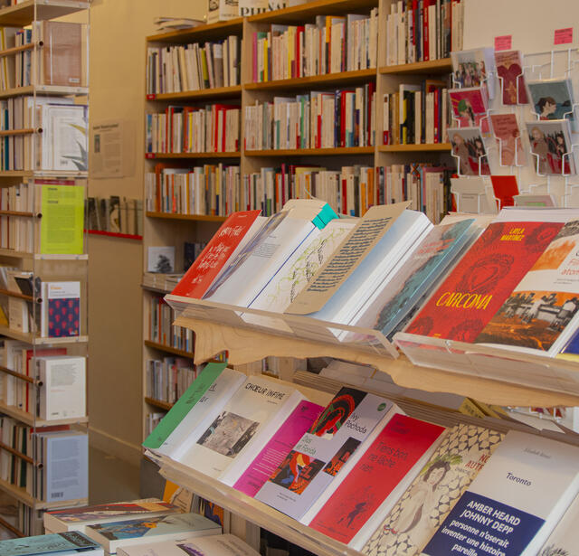 À la librairie Violette & Co