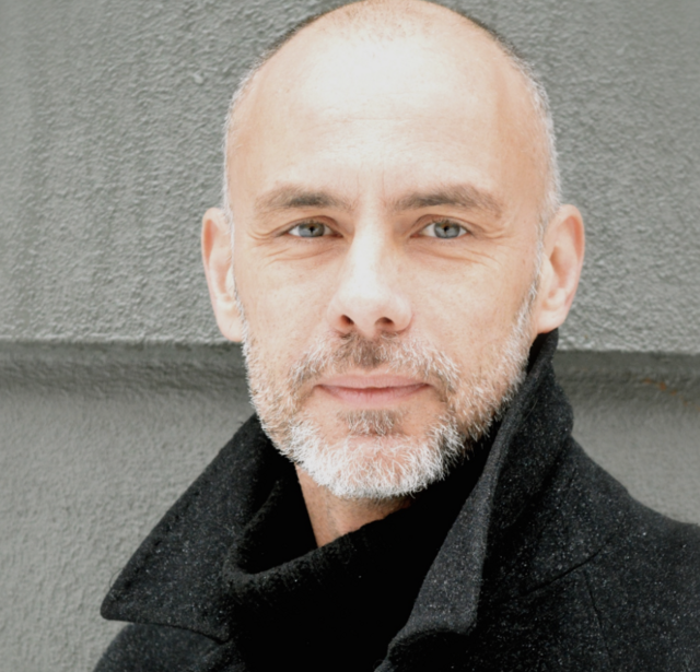 Michael Reynolds, directeur éditorial d'Europa Editions, aux États-Unis