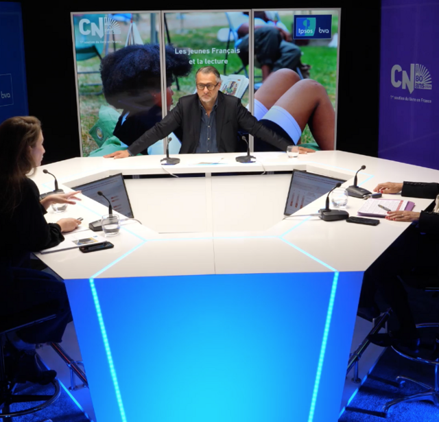 Capture d'écran du live « Les jeunes Français et la lecture », édition 2026. Alice Tétaz, Etienne Mercier, David Abiker, Régine Hatchondo