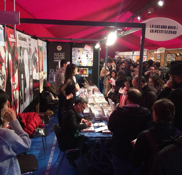 Stand des éditions Le Lézard pendant un festival de manga
