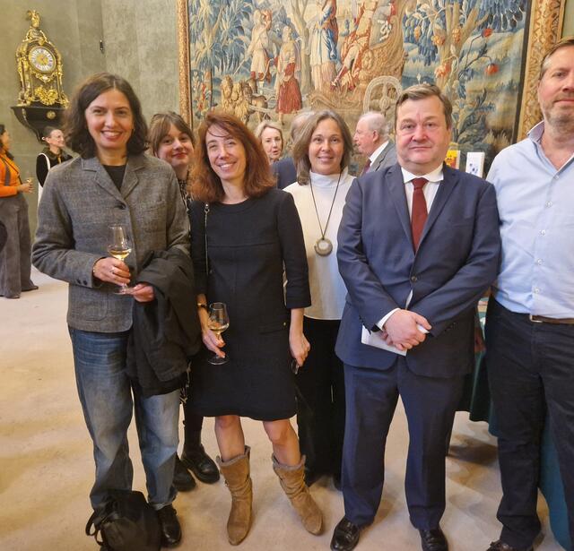 Cécile Mariani, responsable du service de presse, Marlène Teyssedou, attachée de presse, présidente du directoire, Sébastien Lapaque et Manuel Tricoteaux son éditeur