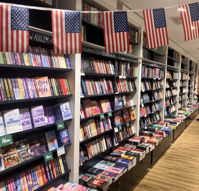 Les grandes librairies en particulier ont élargi leur offre de livres anglo-américains ces dernières années