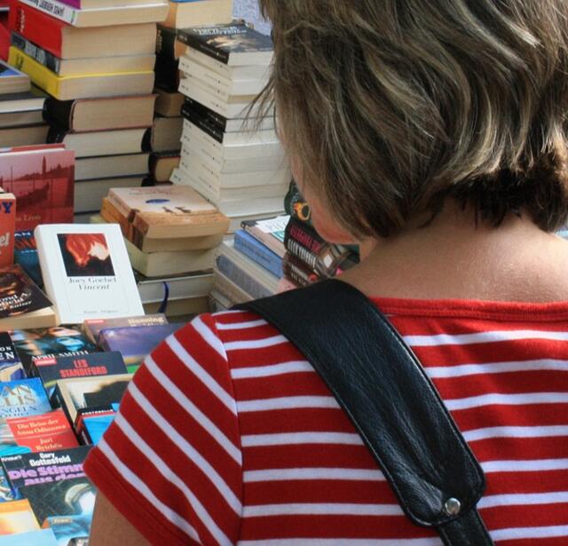 Les libraires craignent l'impact des hausses de prix sur la fréquentation et les chats en librairie.