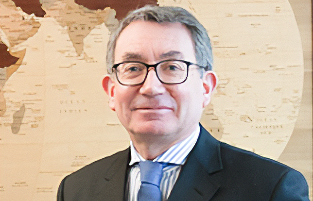 Export le livre francais fait face au monde3.png