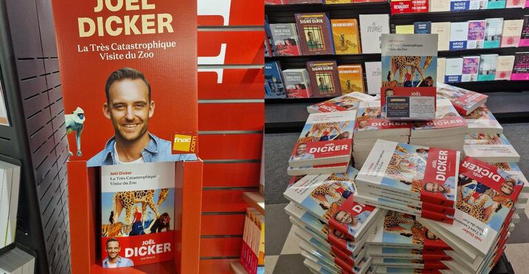 Joël Dicker en tête de gondole à la Fnac Saint-Lazare, à Paris