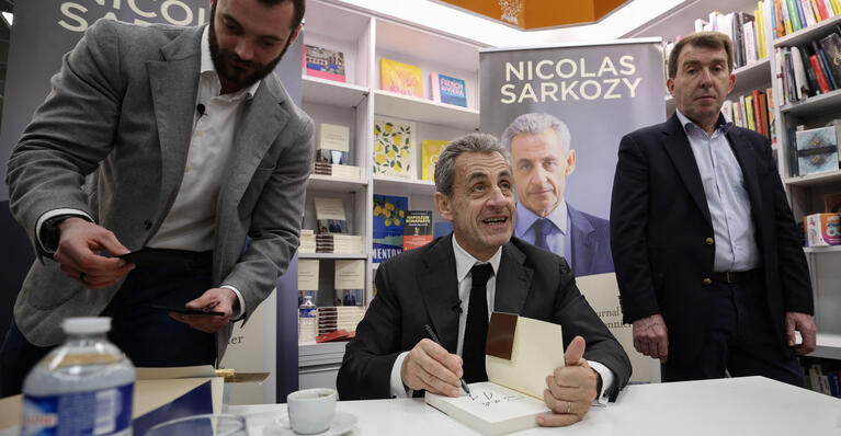 Nicolas Sarkozy le 12 décembre en dédicace à la Librairie de la Presse à Menton