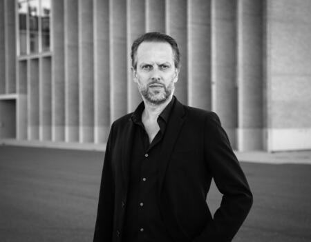 Laurent de Sutter- "Superfaible. Penser au XXIe siècle" (Flammarion)0.jpg