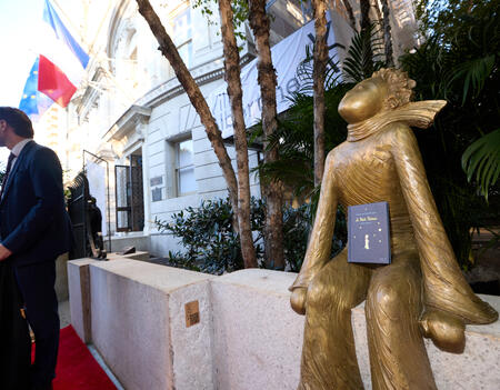 petit prince statue