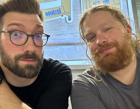 Julien et Quentin, bibliothécaires podcasteurs critiques