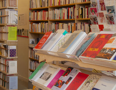 À la librairie Violette & Co