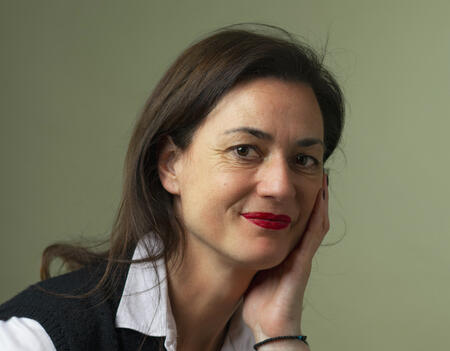 Laure Gasparotto Quand lOrient inventait le vin Lhistoire meconnue des collines de Perse et de France Grasset0.jpg
