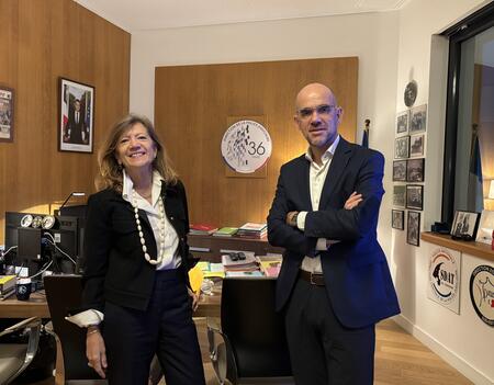 Agnès Catineau et Fabrice Gardon dans les bureaux de la Police judiciaire de Paris au 36 rue du Bastion 