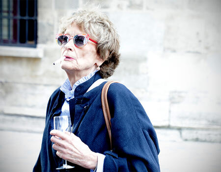 Irène Lindon et Thomas Simonnet le nouveau directeur général des éditions Minuit le 31 août 2021 lors de la prise de retraite de Josette de la librairie compagnie 