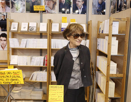 Irène Lindon sur son stand du livre de Paris en 2016