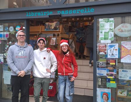L'équipe de la libraire Passerelle à Dole préparée pour la période des fêtes