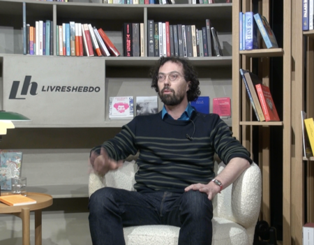 Benoît Virot dans le studio de Livres Hebdo