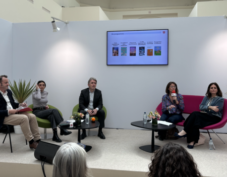 Table ronde sur le baromètre des pratiques de lecture 2026 au Festival du Livre de Paris (de gauche à droite) Natasha Pauthier, Arnaud Robert, Marine Boulanger et Mathilde Jablonski