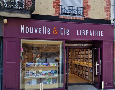 Devanture des nouveaux locaux de Nouvelle & Cie à Bois-Colombes