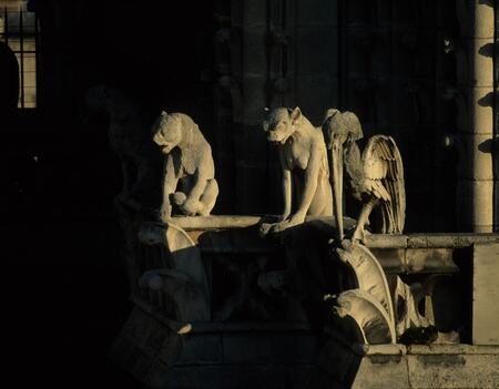Pauline Guillemet Reconstruire le Moyen ge Cathedrales chateaux monasteres  comment nous avons fantasme notre passe medieval Premier Parallele0.jpg