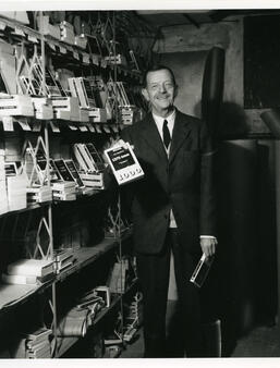 Marcel Duhamel, fondateur de la Série Noire (Gallimard). Photo datée de 1966.