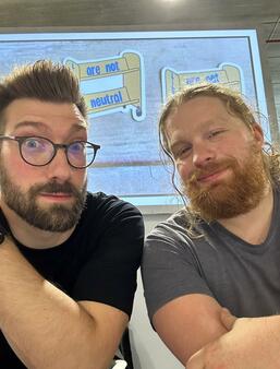 Julien et Quentin, bibliothécaires podcasteurs critiques