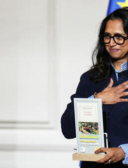 Nathacha Appanah, prix Goncourt des lycéens pour son roman "La nuit au coeur" (Gallimard)