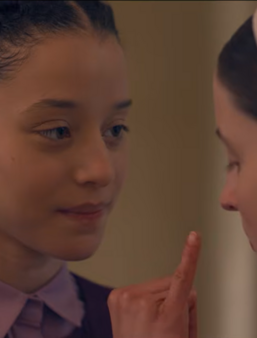 Capture d'écran Bande annonce The Testaments de Bruce Miller