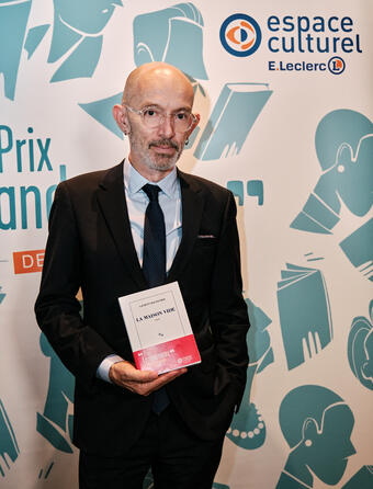 Laurent Mauvignier, lauréat du prix Landerneau des lecteurs 2025