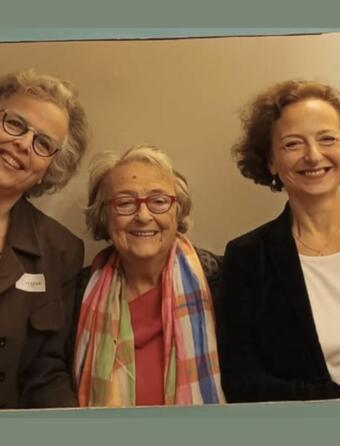 (de gauche à droite) Anne, Lina et Cecile Saporta des éditions Feryane
