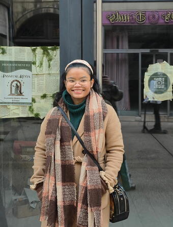Dijon  des livres et des fleurs a la librairie La Passeuse de Reves0.jpg
