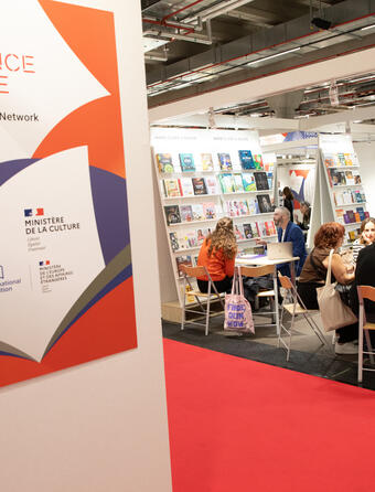Les éditeurs français sur le stand France Livre à la Foire du livre de Francfort 2025