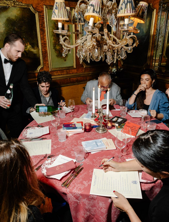 Les membres du jury, réunis le 17 février dans le salon Victor-Hugo du restaurant Lapérouse