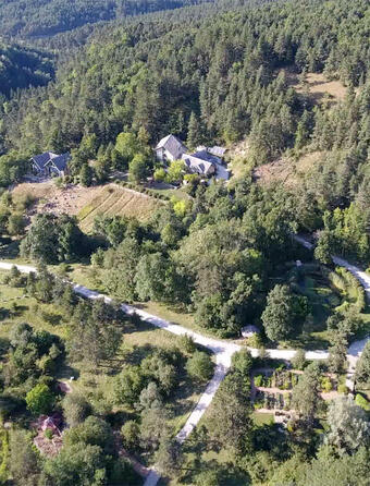 Le centre écologique Terre vivante dans la région naturelle du Trièves, dans l'Isère