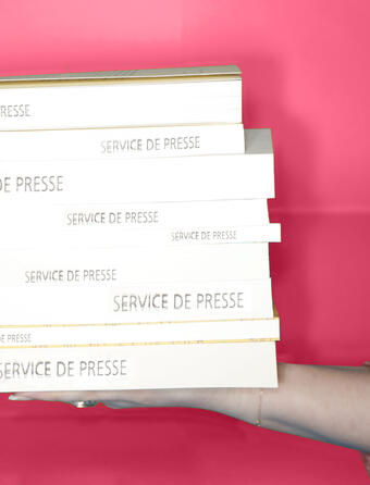 service de presse rose
