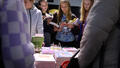 Jeunes adultes au salon du livre de la jeunesse de Montreuil